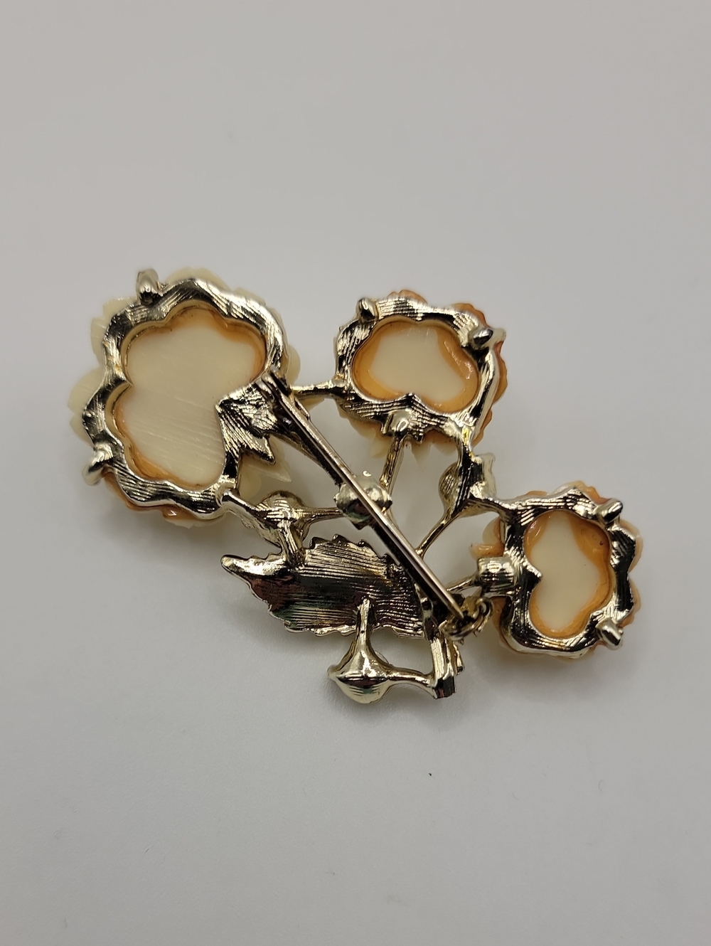 Vintage Carved Floral Cream Rose Brooch with Aurora Rhinestones - Picture 3 of 5